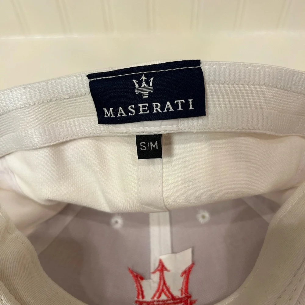 NWT Maserati Trident Men’s Baseball cap S/M - Picture 4 of 4